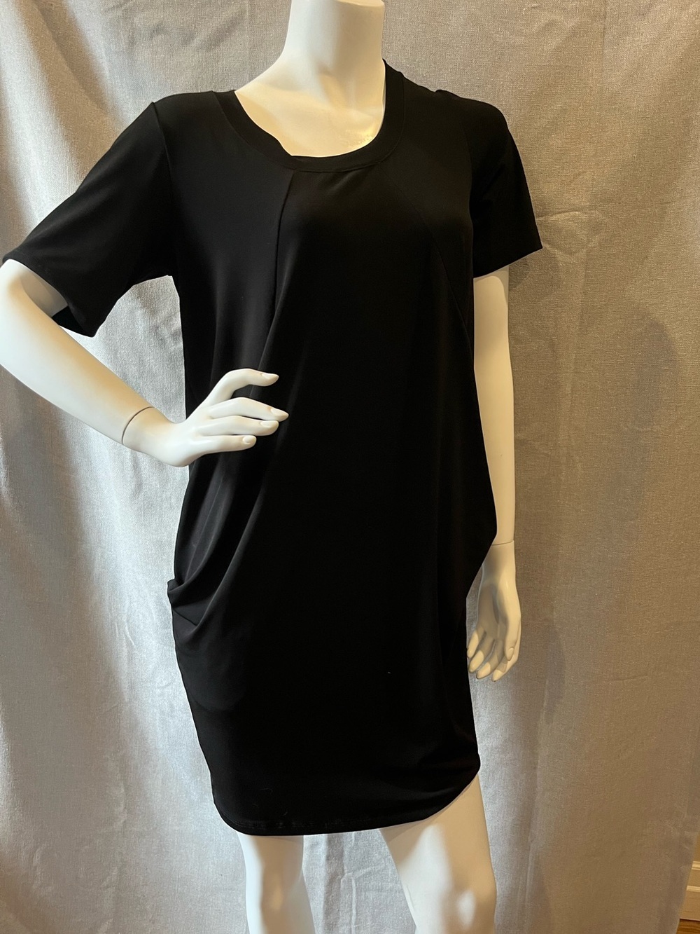 SASS Soft Draped Dress With Accentuated Deep Pocket Detail